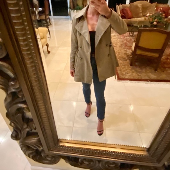 ❌SOLD❌BCBGMaxAzria Trench Coat Size Medium - Picture 6 of 16